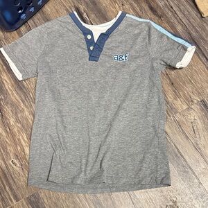 Abercrombie & Fitch Gray Short-Sleeve Henley Tee with Blue Trim